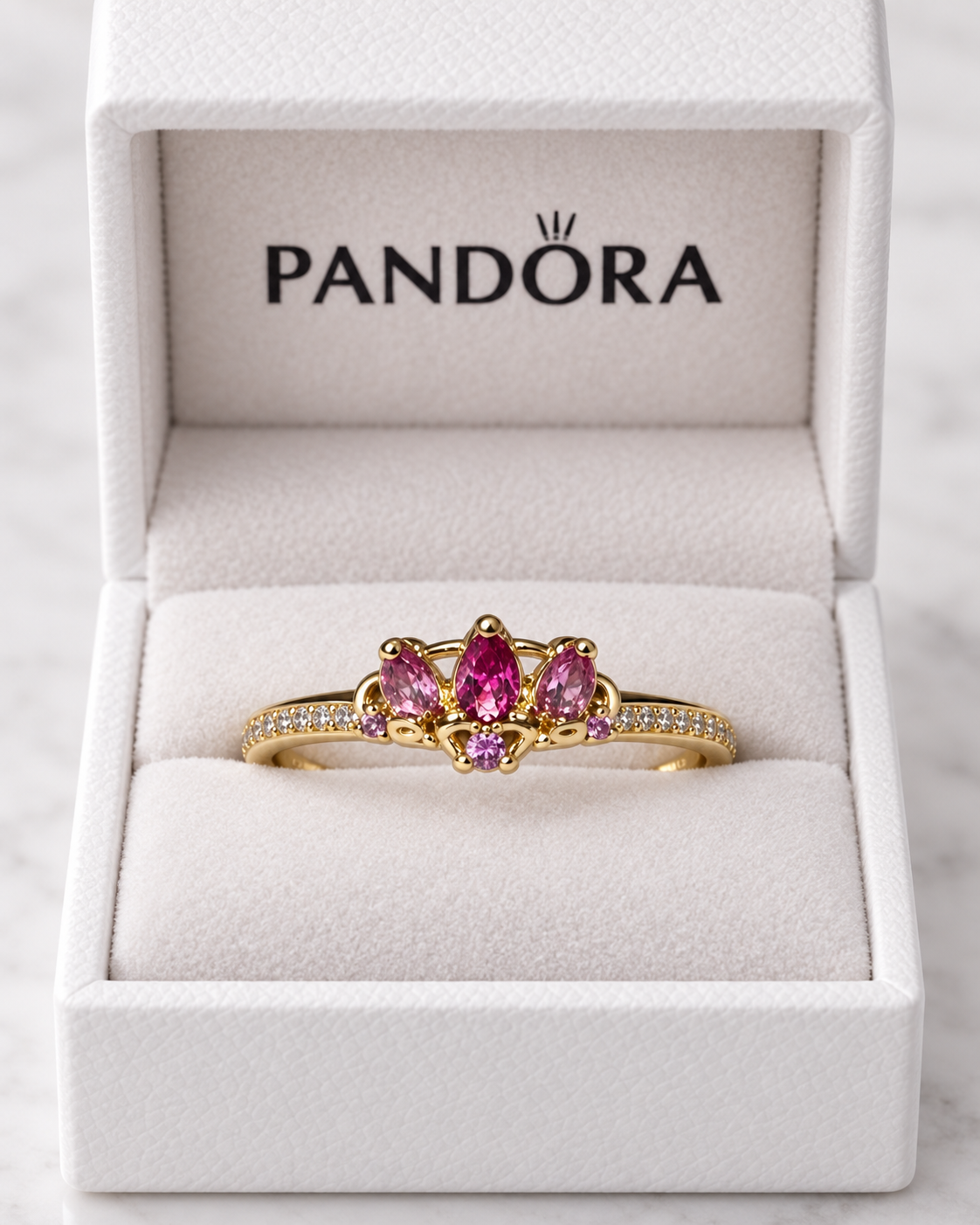 Anillo Elegante con Detalles Brillantes ✨