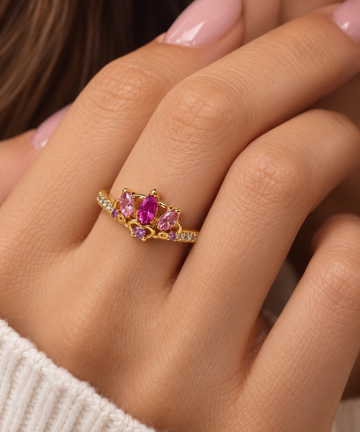 Anillo Elegante con Detalles Brillantes ✨